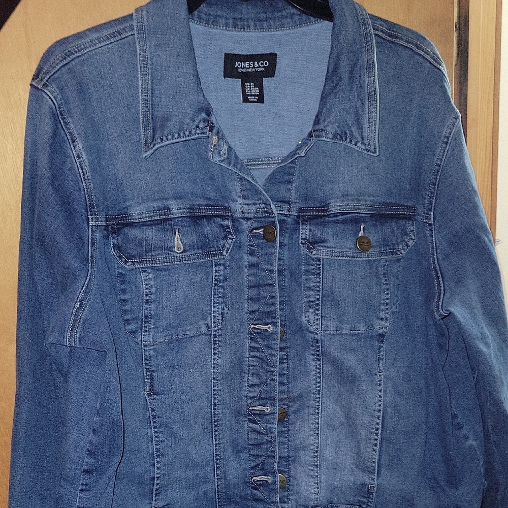 Cozy Jones New York Blue Jean Jacket Classic Denim Style